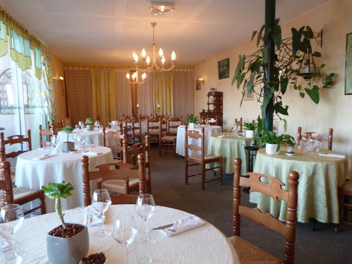 Hotel La Terrasse Marnand エクステリア 写真